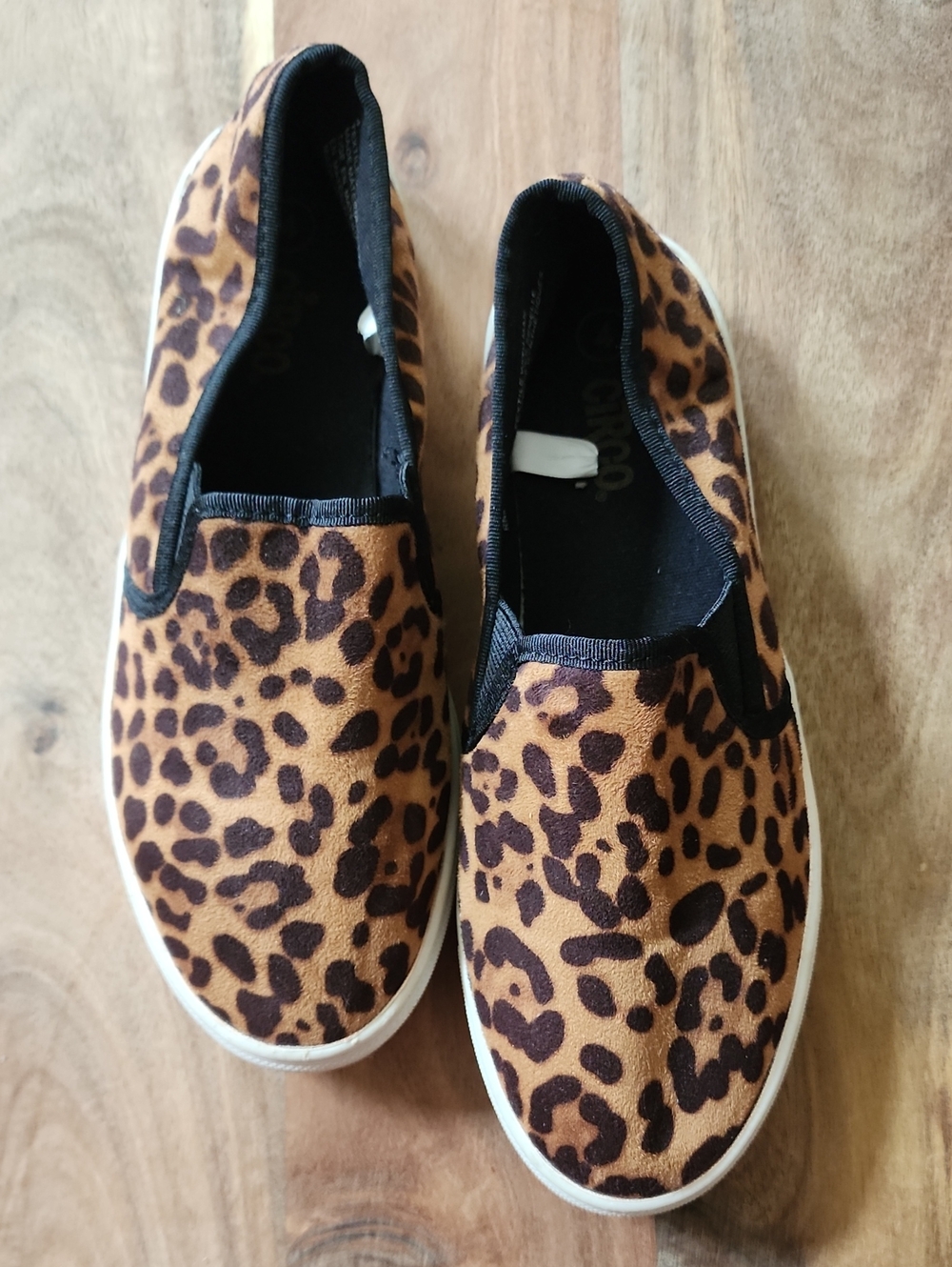 Circo Girls Leopard Print Slip-On Canvas Sneakers - Size 4 EUC